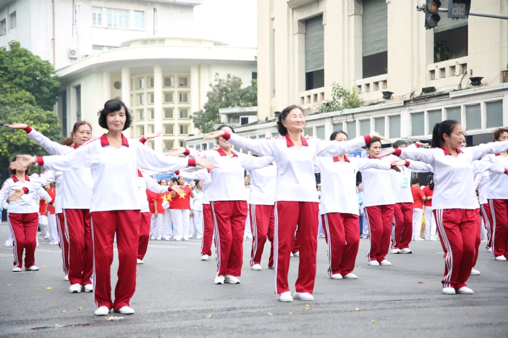 H&agrave;ng ngh&igrave;n người cao tuổi tham gia ng&agrave;y hội r&egrave;n luyện sức khỏe H&agrave; Nội 2023 - Ảnh 48.