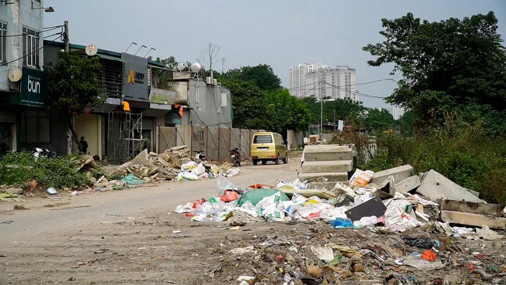 Rào chắn bê tông án ngữ nhiều năm trên đường vành đai 2,5 ở Hà Nội - Ảnh 6.