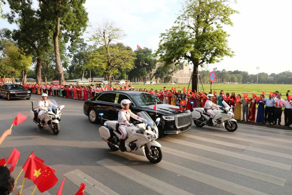 Toàn cảnh Lễ đón Tổng Bí thư, Chủ tịch nước Trung Quốc Tập Cận Bình thăm cấp Nhà nước tới Việt Nam - Ảnh 2. Toàn cảnh Lễ đón Tổng Bí thư, Chủ tịch nước Trung Quốc Tập Cận Bình thăm cấp Nhà nước tới Việt Nam - Ảnh 2.