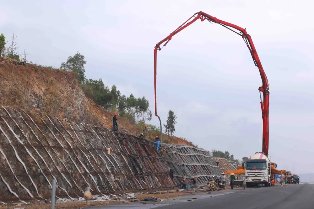 Cao tốc Phan Thiết – Dầu Giây trước ngày thông xe - Ảnh 8.