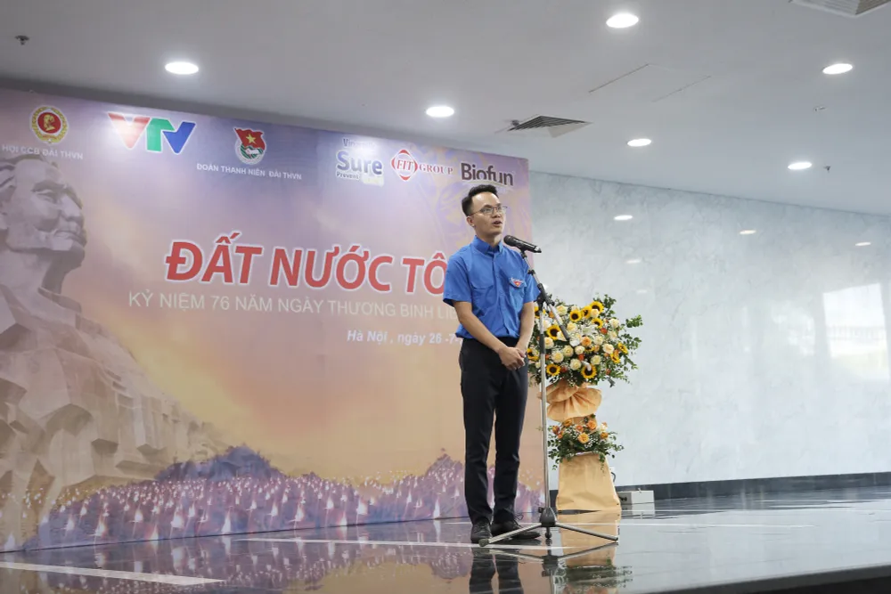 Hội Cựu chiến binh và Đoàn Thanh niên VTV tri ân liệt sĩ, gặp mặt thương binh và gia đình người có công - Ảnh 1.