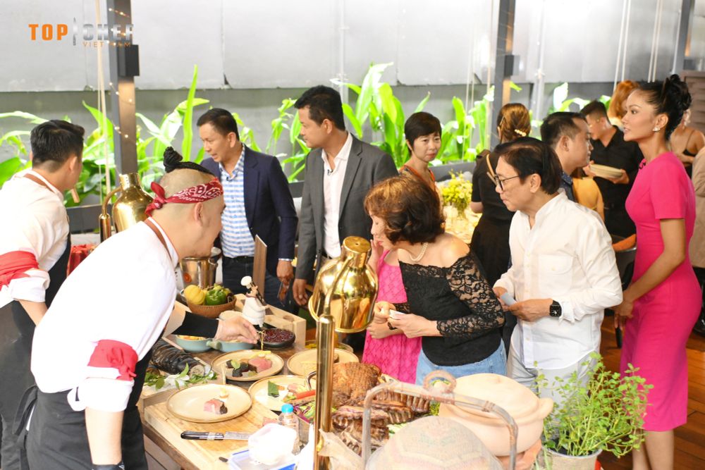 Top Chef - Tập 10: Lần đầu tiên đầu bếp thực chiến nấu tiệc Sunday Brunch phục vụ hơn 80 khách - Ảnh 6.