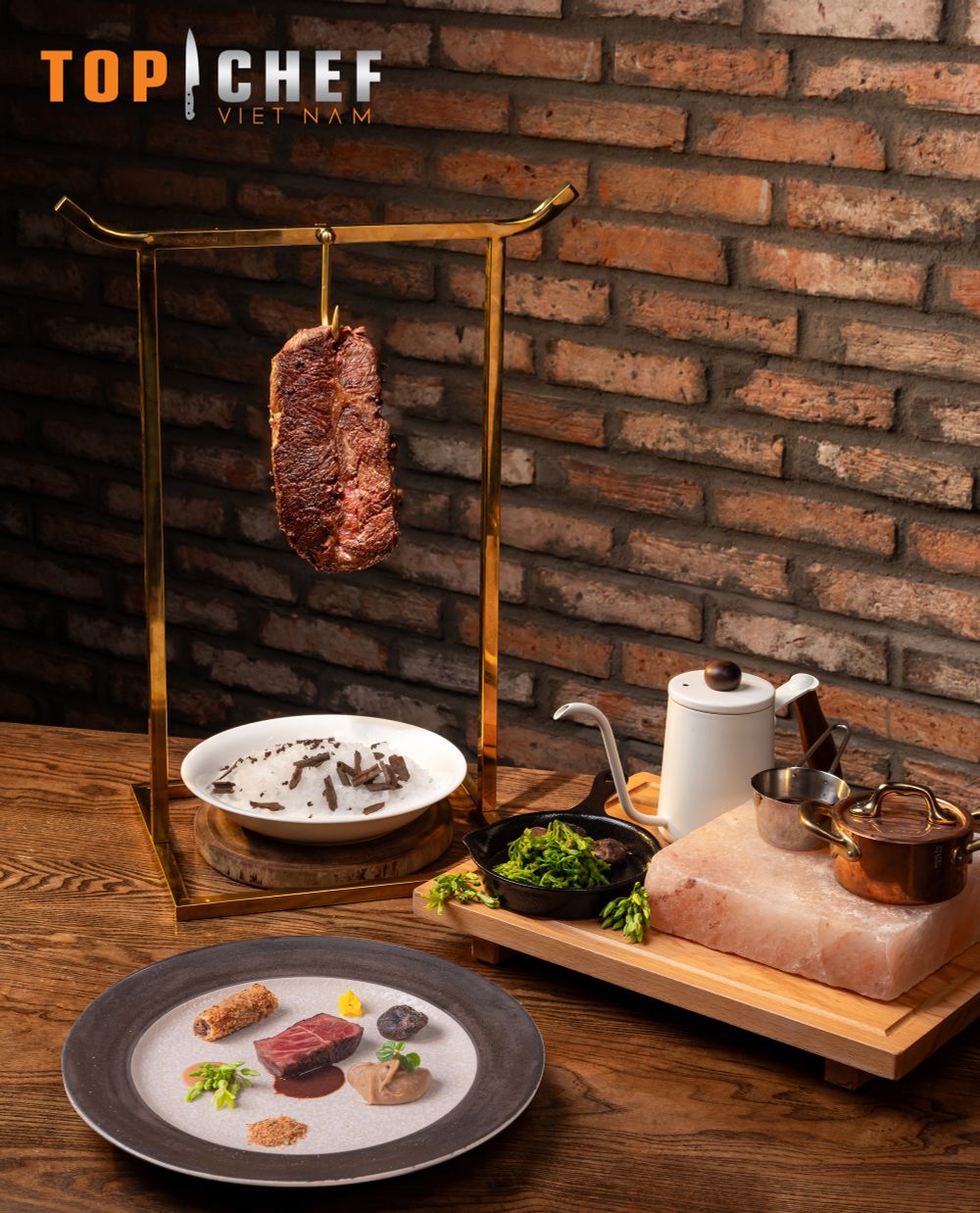 Top Chef - Tập 11: Thử thách kết hợp thịt bò Wagyu và vang thượng hạng, đầu bếp gen Z phải gói dao ra về - Ảnh 10.