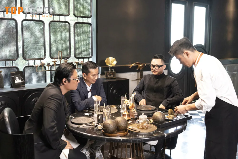 Top Chef - Tập 12: Top 4 so tài gay cấn sáng tạo thực đơn tại nhà hàng - Ảnh 16.