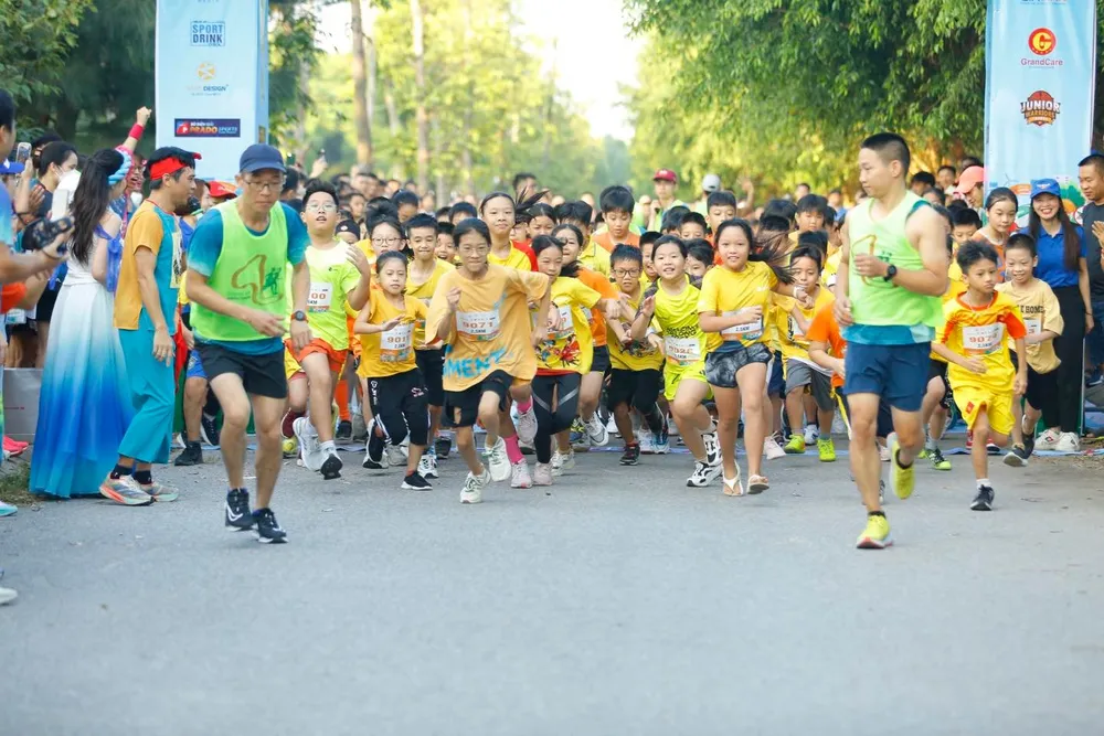 Family Running Together 2023 – Trung Thu này là của các con - Ảnh 1.