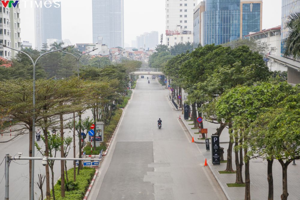 Hà Nội bình yên đến lạ trong ngày mùng 1 Tết Giáp Thìn - Ảnh 9.