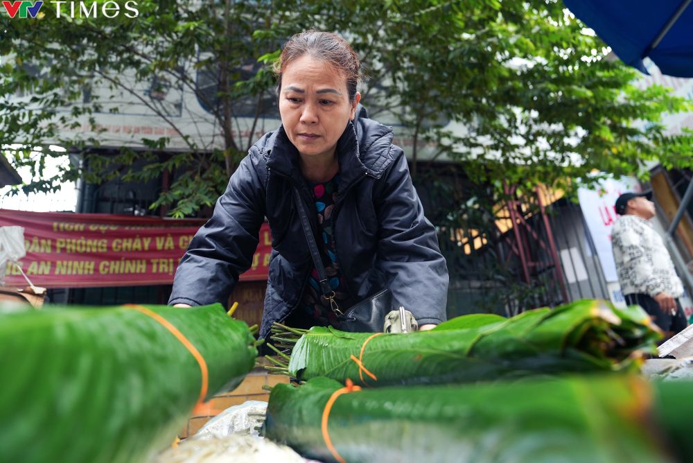 Hà Nội: Nhộn nhịp chợ lá dong ngày cận Tết - Ảnh 7.