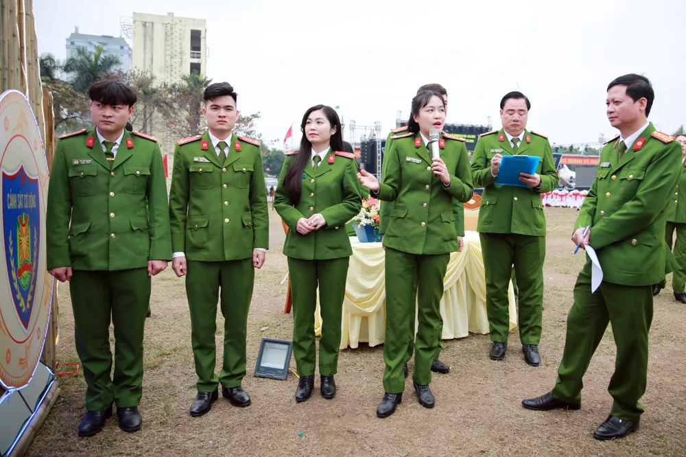 Sôi nổi hoạt động chào mừng kỷ niệm 50 năm Ngày truyền thống lực lượng CSCĐ - Ảnh 21.