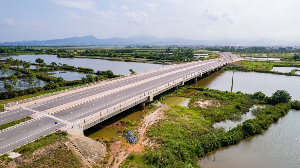 Quảng Bình: Đường trăm tỷ bị bỏ hoang do chưa được đấu nối - Ảnh 13.