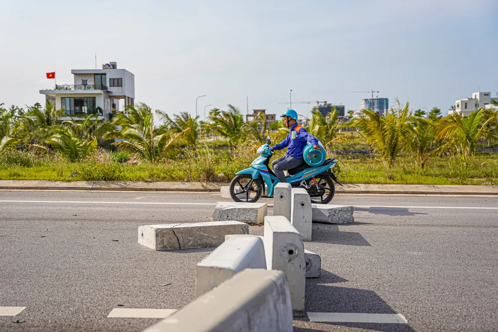 Quảng Bình: Đường trăm tỷ bị bỏ hoang do chưa được đấu nối - Ảnh 7.