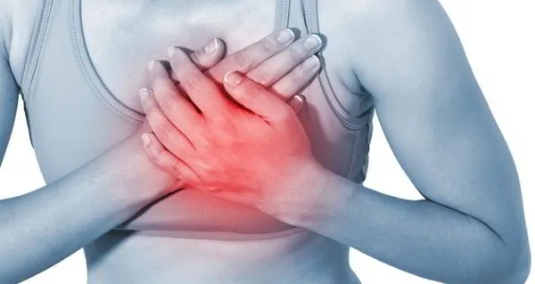 Cách phát hiện sớm biến chứng sau khi phẫu thuật nâng ngực tại nhà