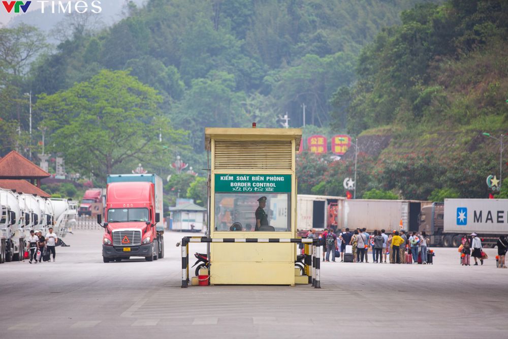 Nhộn nhịp hoạt động xuất nhập khẩu vùng biên mậu - Ảnh 10.