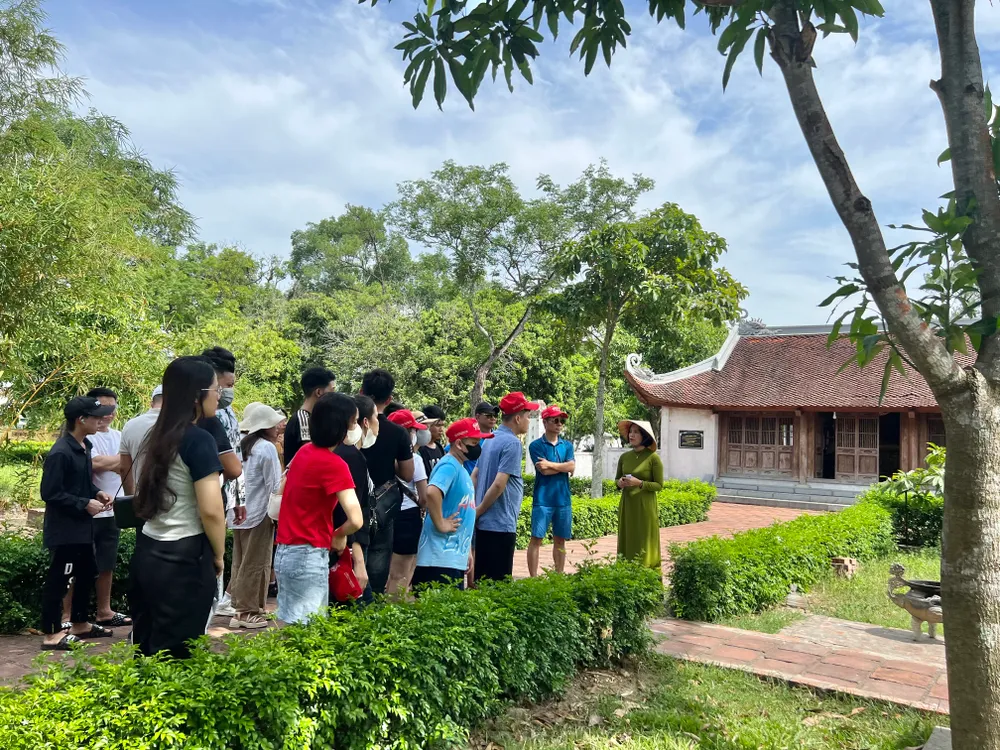 Yêu Truyện Kiều thì về thăm Khu di tích Đại thi hào Nguyễn Du ở Hà Tĩnh - Ảnh 6.