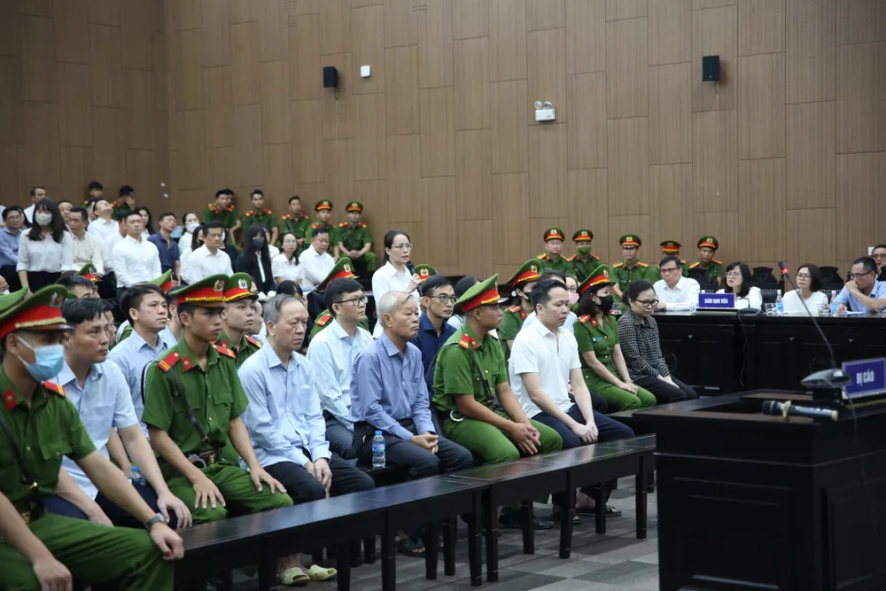 TAND TP Hà Nội mở phiên toà xét xử vụ án FLC - Ảnh 14.