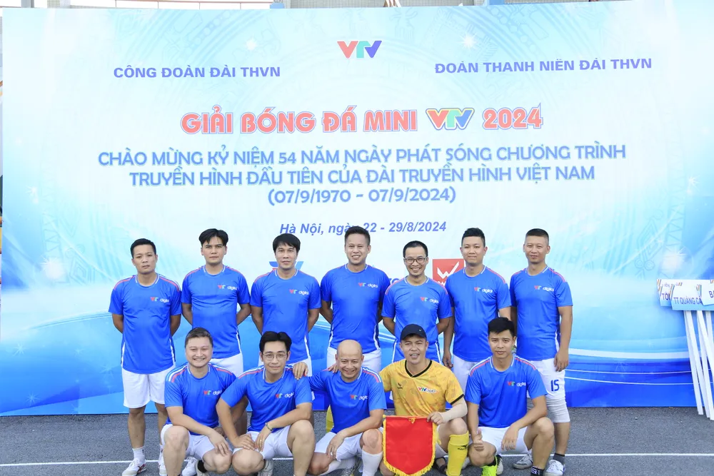 Những khoảnh khắc ấn tượng tại Giải bóng đá mini VTV 2024 - Ảnh 6.