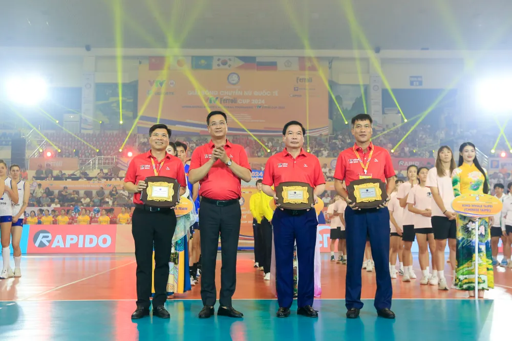 Lễ khai mạc VTV Ferroli Cup 2024: Ngắn gọn, cô đọng nhiều cảm xúc ấn tượng - Ảnh 13.