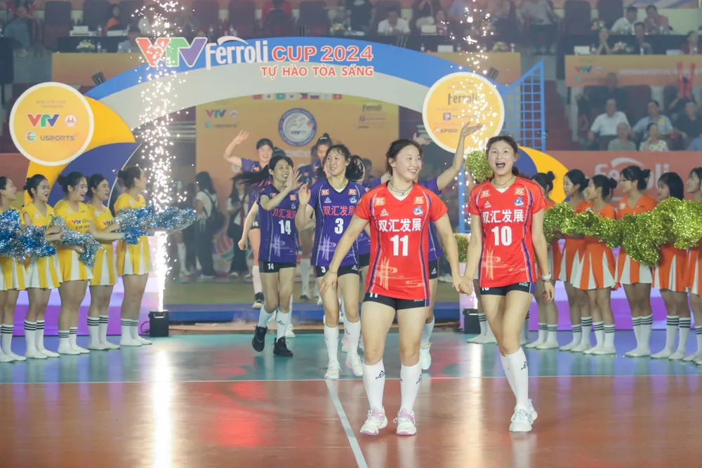 Lễ khai mạc VTV Ferroli Cup 2024: Ngắn gọn, cô đọng nhiều cảm xúc ấn tượng - Ảnh 2.