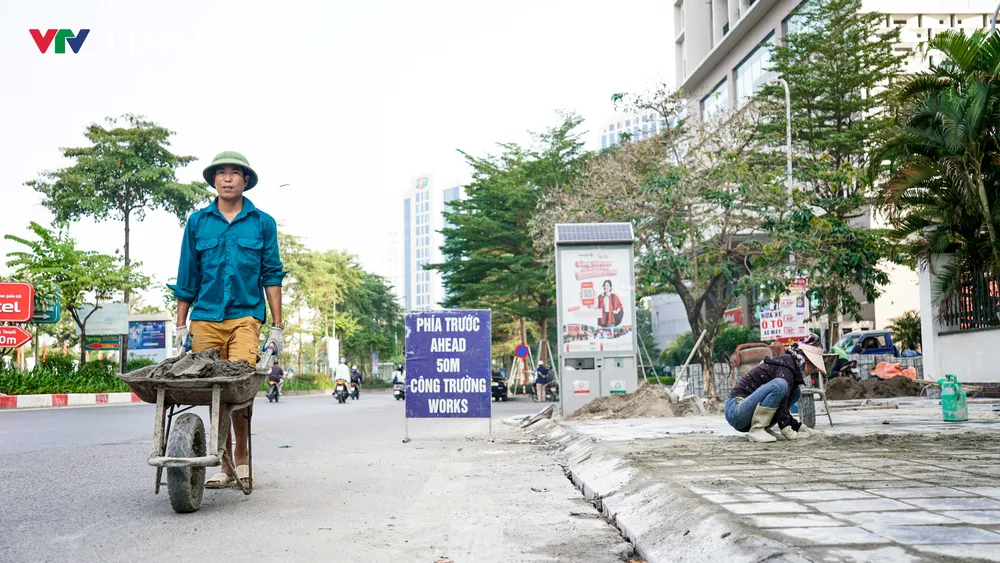 Hà Nội: Chỉnh trang, cải tạo vỉa hè dịp cuối năm  - Ảnh 9.