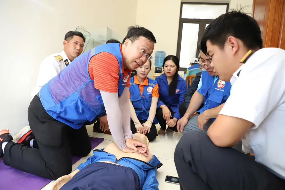 Những chuyến hải tr&igrave;nh nối đất liền - đảo xa - Ảnh 8.