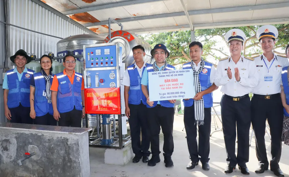 Những chuyến hải tr&igrave;nh nối đất liền - đảo xa - Ảnh 5.