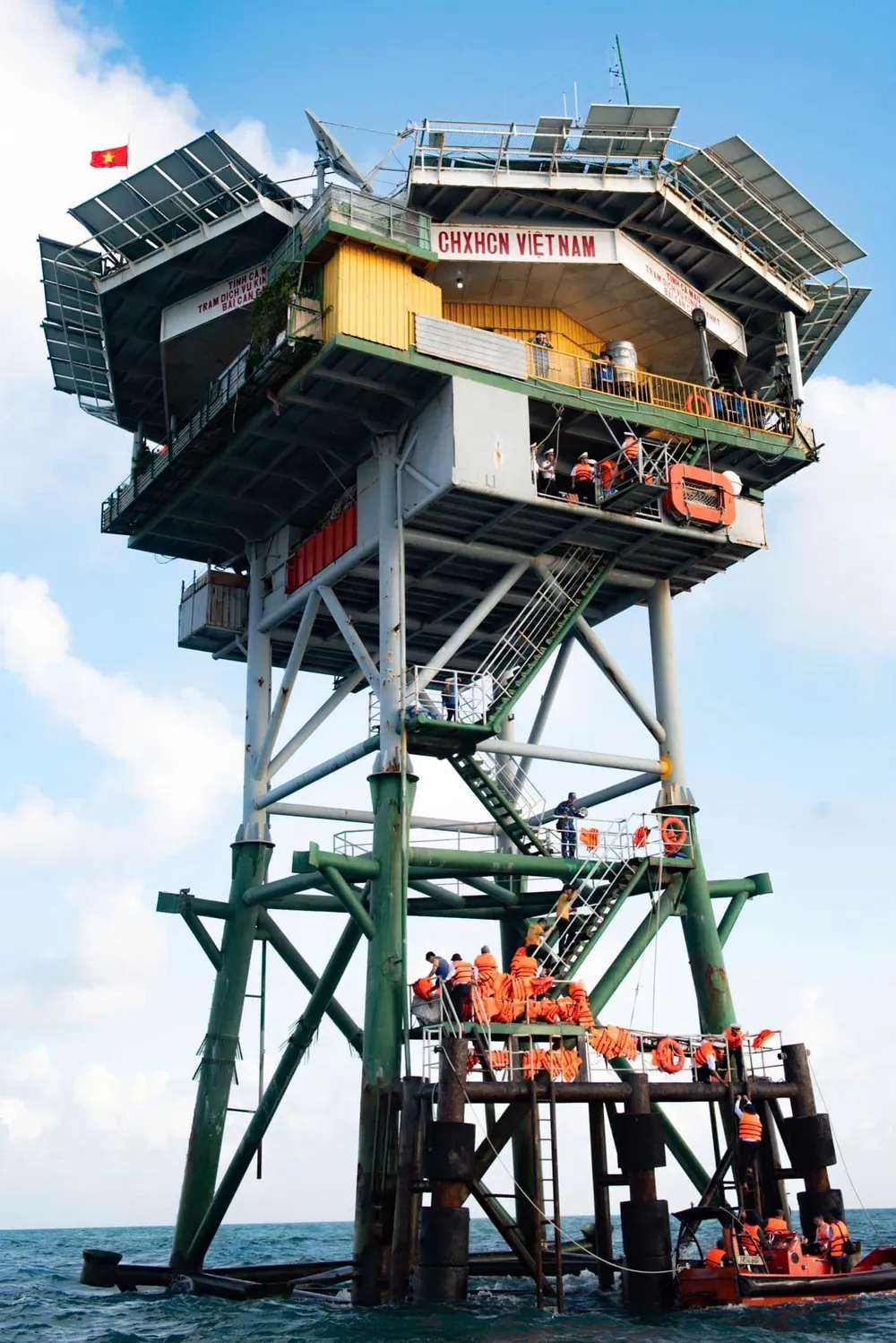 Những chuyến hải tr&igrave;nh nối đất liền - đảo xa - Ảnh 3.