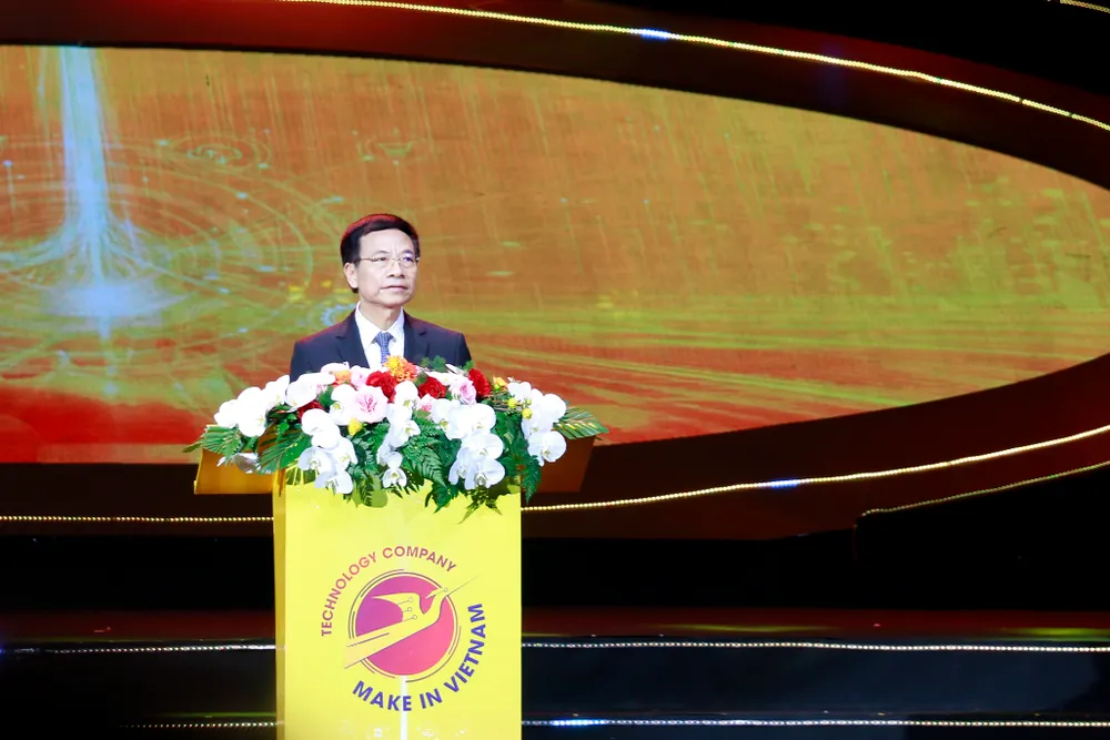 7 sản phẩm đạt giải Vàng Make in Viet Nam 2024 - Ảnh 1.