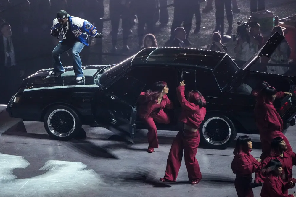 Super Bowl 2025: Kendrick Lamar tuyên bố Trò chơi kết thúc trong trận chiến với Drake - Ảnh 7. Super Bowl 2025: Kendrick Lamar tuyên bố Trò chơi kết thúc trong trận chiến với Drake - Ảnh 7.