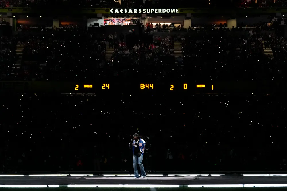 Super Bowl 2025: Kendrick Lamar tuyên bố Trò chơi kết thúc trong trận chiến với Drake - Ảnh 4. Super Bowl 2025: Kendrick Lamar tuyên bố Trò chơi kết thúc trong trận chiến với Drake - Ảnh 4.