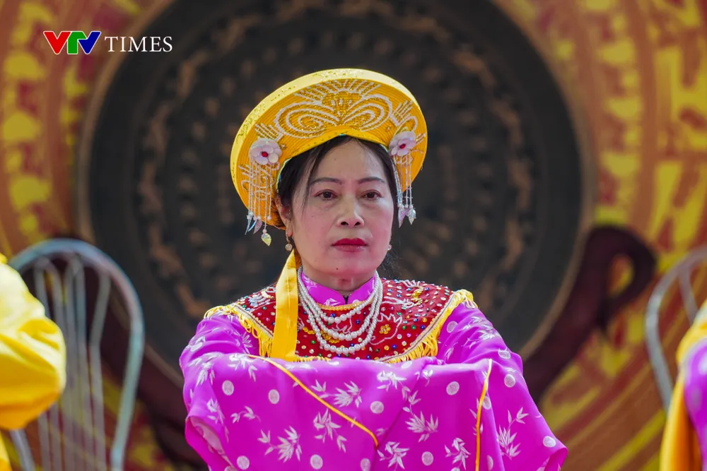 Hàng vạn người đổ về Đền Trần Thái Bình trước giờ khai hội - Ảnh 5. Hàng vạn người đổ về Đền Trần Thái Bình trước giờ khai hội - Ảnh 5.