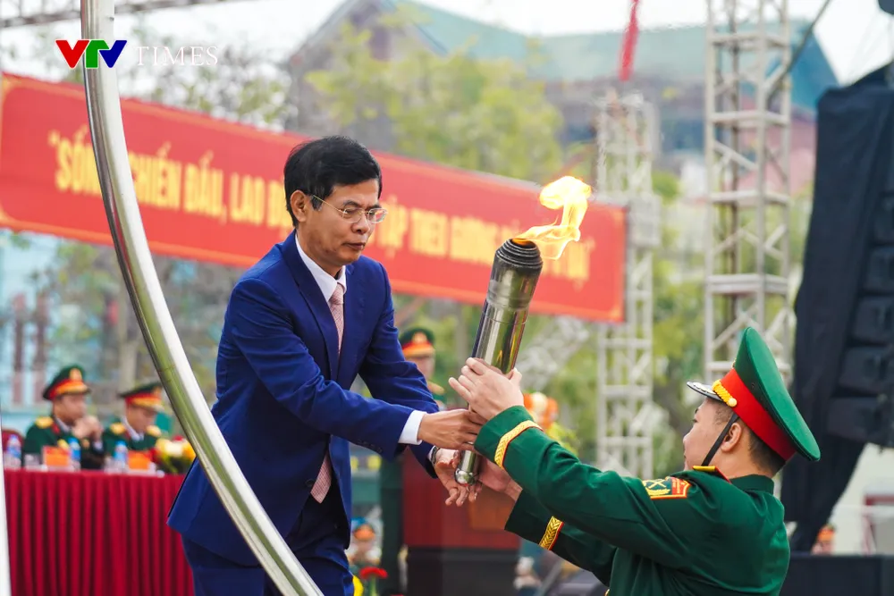 Lễ giao nhận quân 2025 tại Hà Nội: Ngày hội lên đường bảo vệ Tổ quốc - Ảnh 14. Lễ giao nhận quân 2025 tại Hà Nội: Ngày hội lên đường bảo vệ Tổ quốc - Ảnh 14.