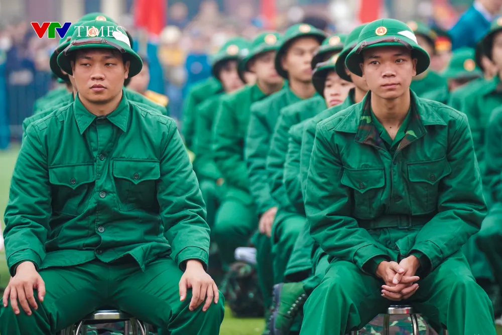 Lễ giao nhận quân 2025 tại Hà Nội: Ngày hội lên đường bảo vệ Tổ quốc - Ảnh 12. Lễ giao nhận quân 2025 tại Hà Nội: Ngày hội lên đường bảo vệ Tổ quốc - Ảnh 12.