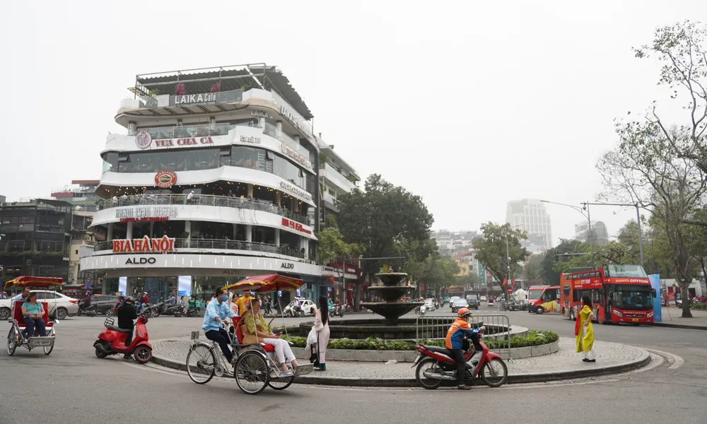 Quận Hoàn Kiếm: Di dời cơ quan, tháo dỡ Hàm cá mập đã được nghiên cứu từ nhiều năm trước - Ảnh 16.