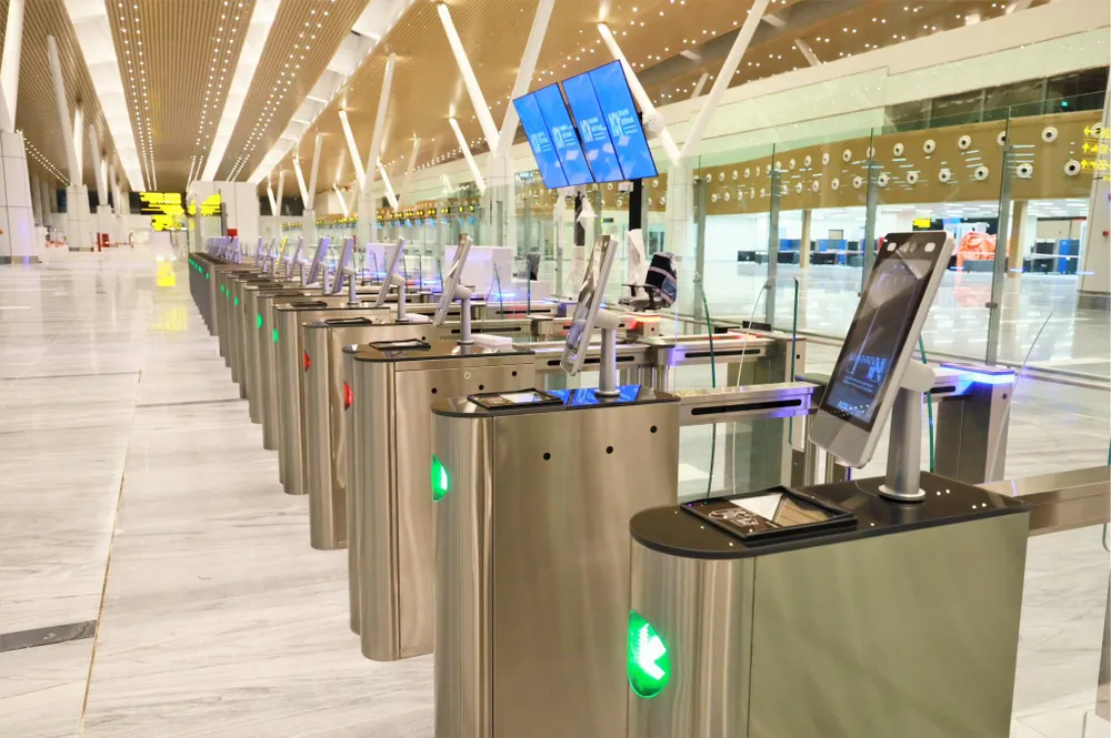 Nhà ga T3 Tân Sơn Nhất chính thức khai thác chuyến bay đầu tiên - Ảnh 2. Nhà ga T3 Tân Sơn Nhất chính thức khai thác chuyến bay đầu tiên - Ảnh 2.
