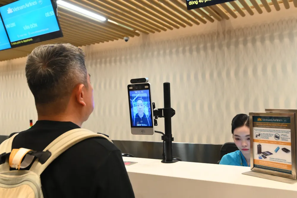 Nhà ga T3 Tân Sơn Nhất chính thức khai thác chuyến bay đầu tiên - Ảnh 3. Nhà ga T3 Tân Sơn Nhất chính thức khai thác chuyến bay đầu tiên - Ảnh 3.