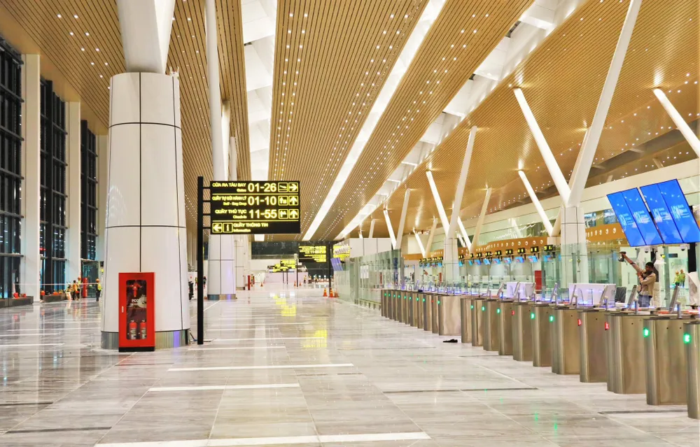 Nhà ga T3 Tân Sơn Nhất chính thức khai thác chuyến bay đầu tiên - Ảnh 1. Nhà ga T3 Tân Sơn Nhất chính thức khai thác chuyến bay đầu tiên - Ảnh 1.