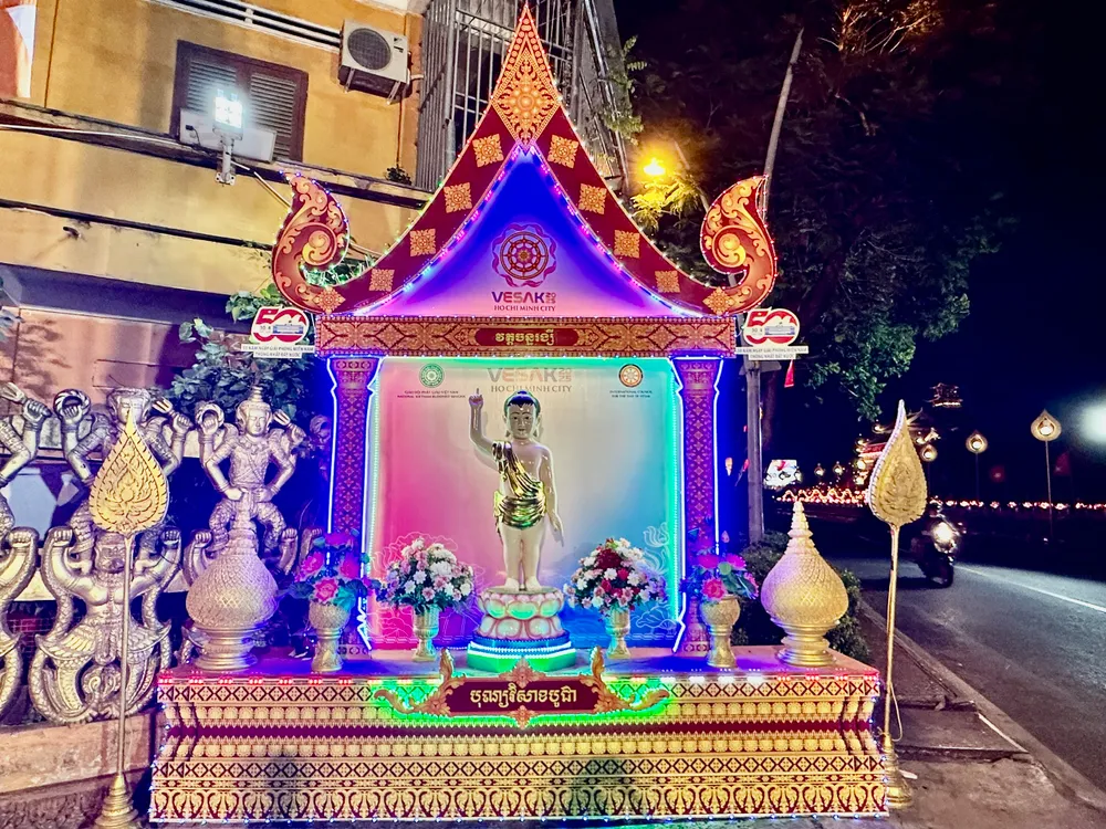TP Hồ Chí Minh hân hoan chào đón Đại lễ Vesak Liên Hợp Quốc 2025 - Ảnh 2. TP Hồ Chí Minh hân hoan chào đón Đại lễ Vesak Liên Hợp Quốc 2025 - Ảnh 2.