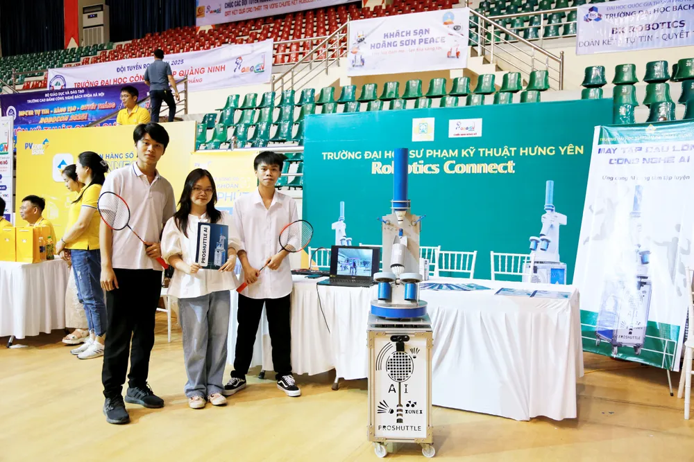 Robocon Việt Nam 2025: Khai mạc triển lãm trưng bày sản phẩm công nghệ Robotics Connect - Ảnh 12.