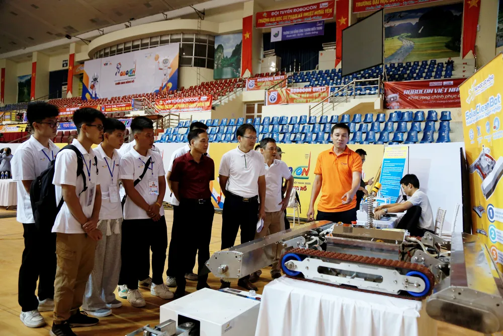 Robocon Việt Nam 2025: Khai mạc triển lãm trưng bày sản phẩm công nghệ Robotics Connect - Ảnh 31.