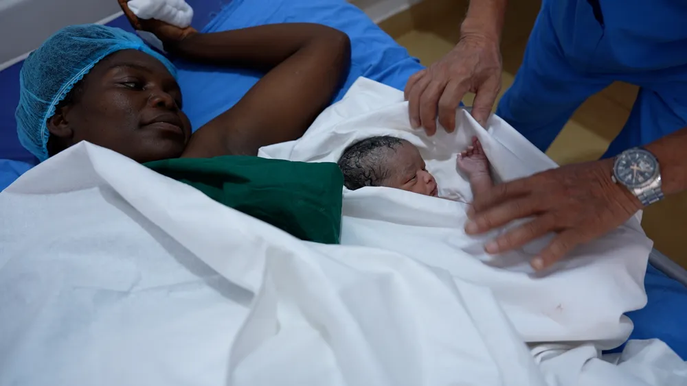 "Ngày trở về 2026: Mùa gieo hạt" và câu chuyện về bác sĩ người Việt "gieo sự sống" ở Angola- Ảnh 10. "Ngày trở về 2026: Mùa gieo hạt" và câu chuyện về bác sĩ người Việt "gieo sự sống" ở Angola- Ảnh 10.