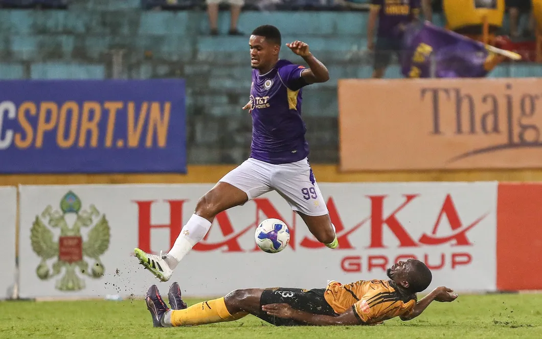 Ngược dòng bản lĩnh, Hà Nội có chiến thắng đầu tay tại V.League 2025-2026