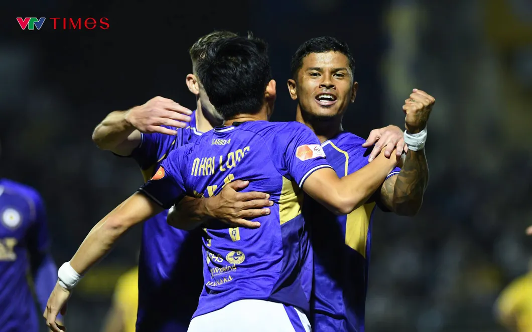 Sông Lam Nghệ An thua Hà Nội F.C trên sân nhà trong ngày V.League trở lại