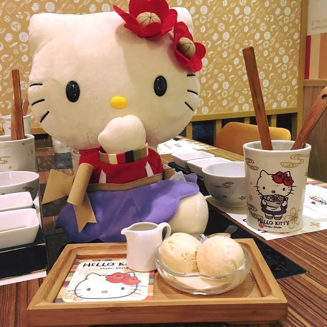 Khám phá nhà hàng Hello Kitty siêu dễ thương ở Đài Loan - Ảnh 4.