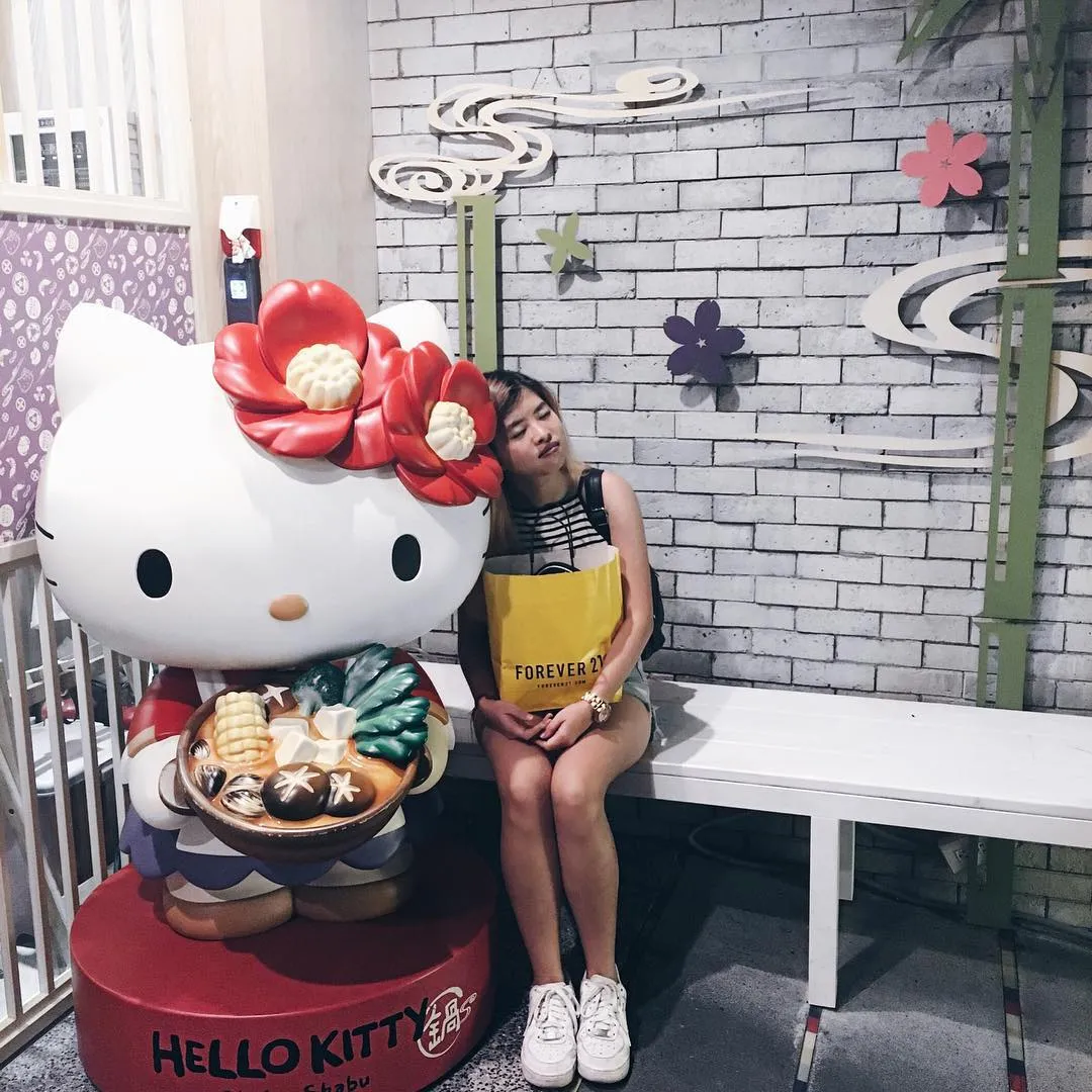 Khám phá nhà hàng Hello Kitty siêu dễ thương ở Đài Loan - Ảnh 6.