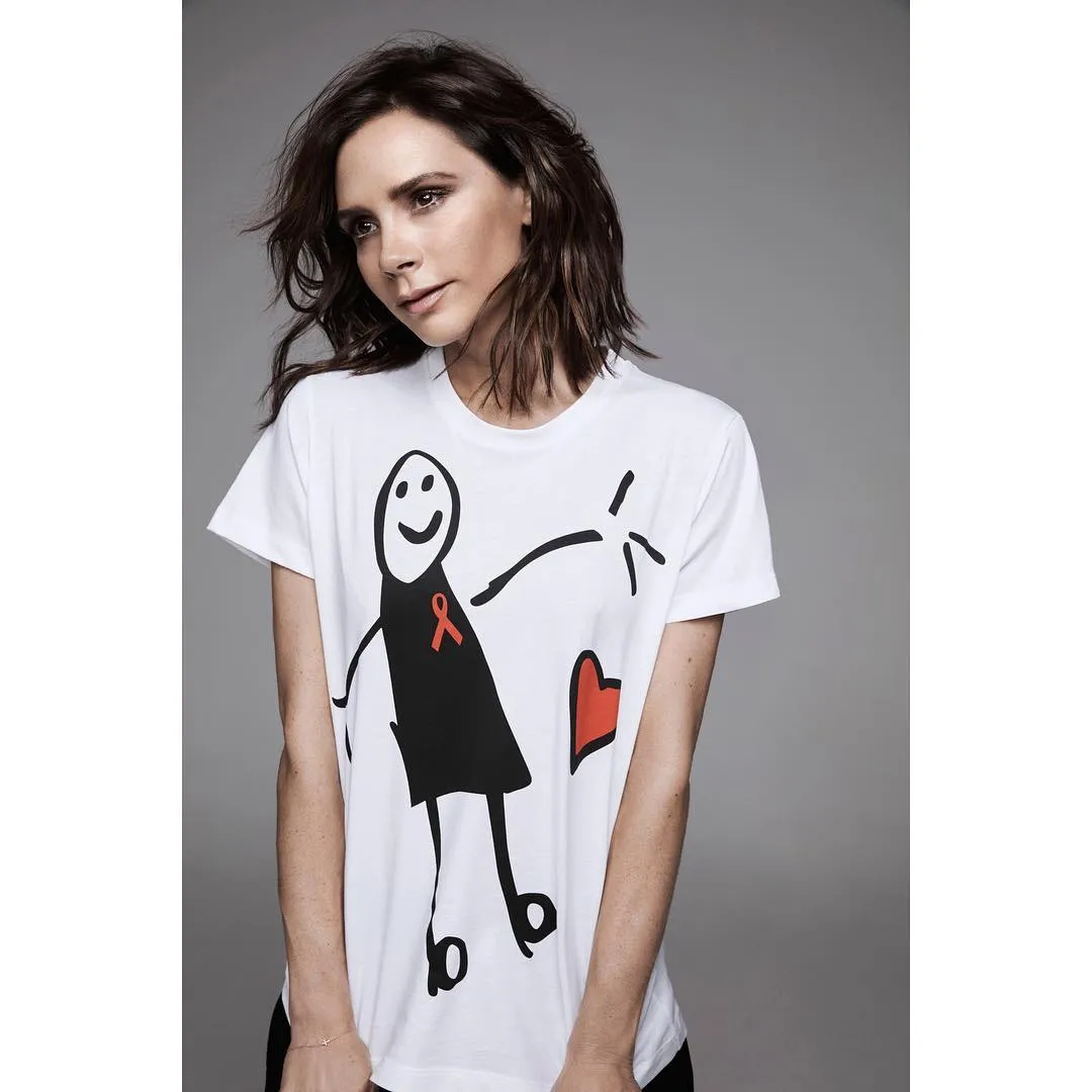 Victoria Beckham dùng tranh của bé Harper để kinh doanh - Ảnh 1.