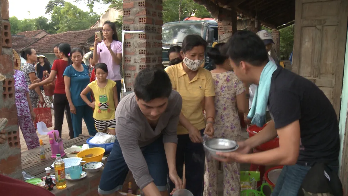 Bố ơi! Mình đi đâu thế? 3: Các bố trở thành những bà nội trợ đảm đang - Ảnh 39.