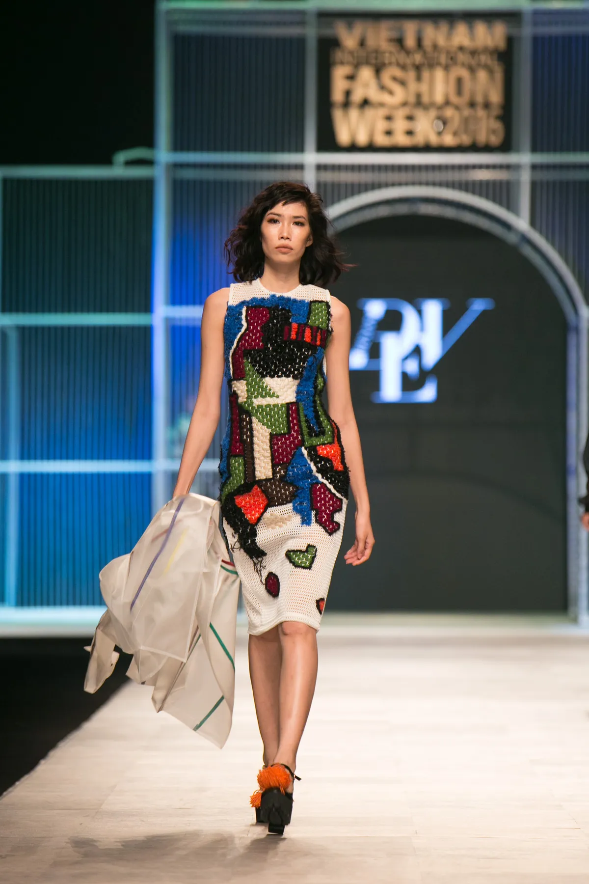 Khi tranh Picaso được mang lên sàn catwalk - Ảnh 14.