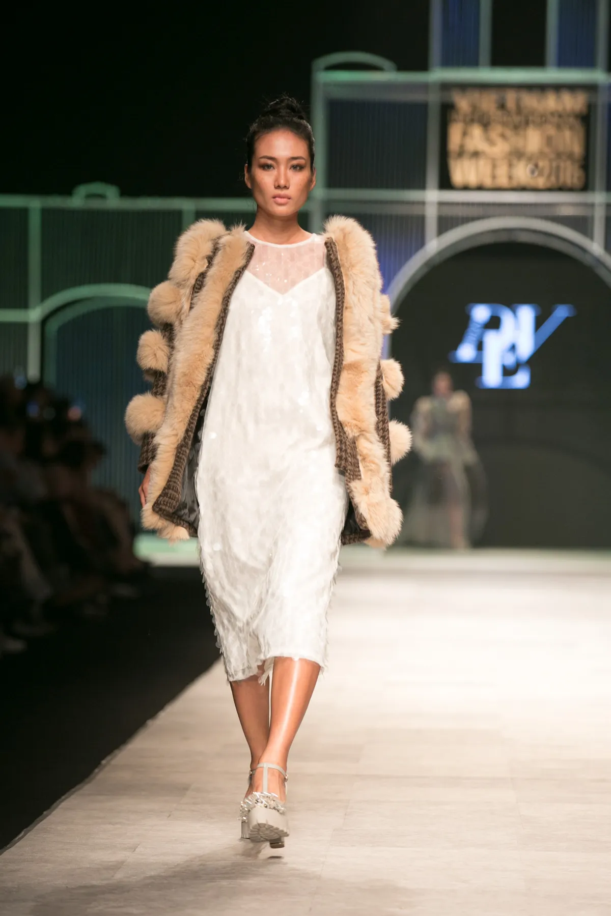 Khi tranh Picaso được mang lên sàn catwalk - Ảnh 8.