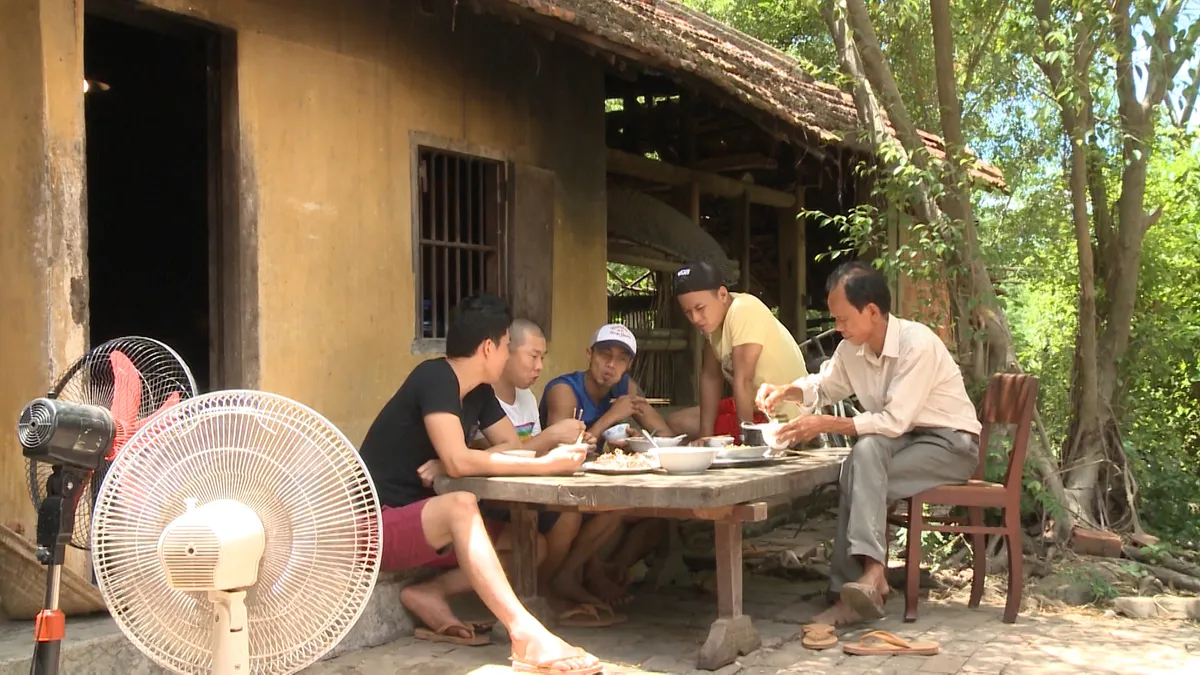 Bố ơi! Mình đi đâu thế? 3: Kỷ niệm khó quên trên mảnh đất võ Bình Định - Ảnh 17.