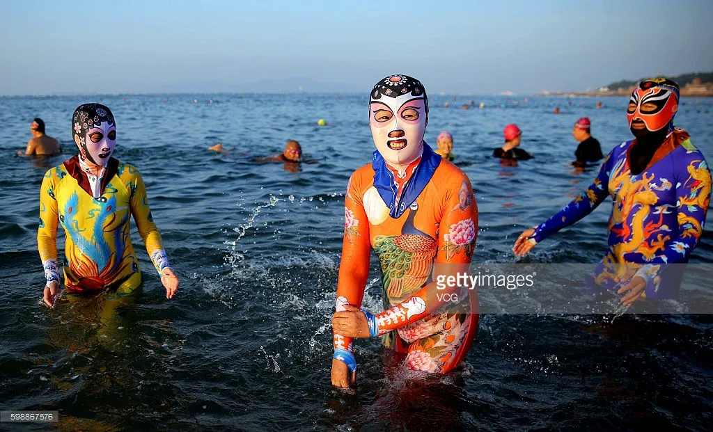 Facekini - Kiểu đồ bơi phổ biến tại Trung Quốc - Ảnh 1.