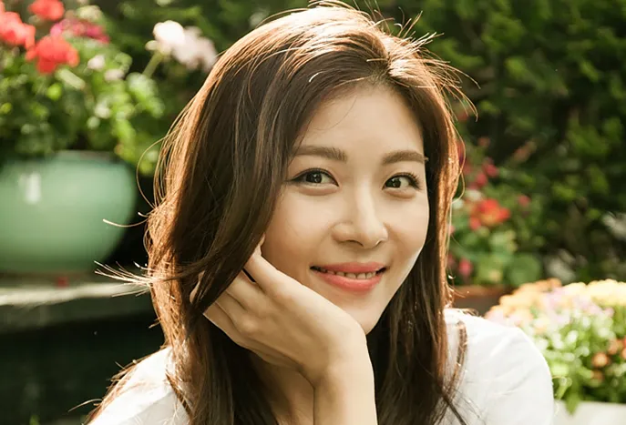 Ha Ji Won tiết lộ bí quyết giữ vẻ trẻ đẹp ở tuổi U40 - Ảnh 1.